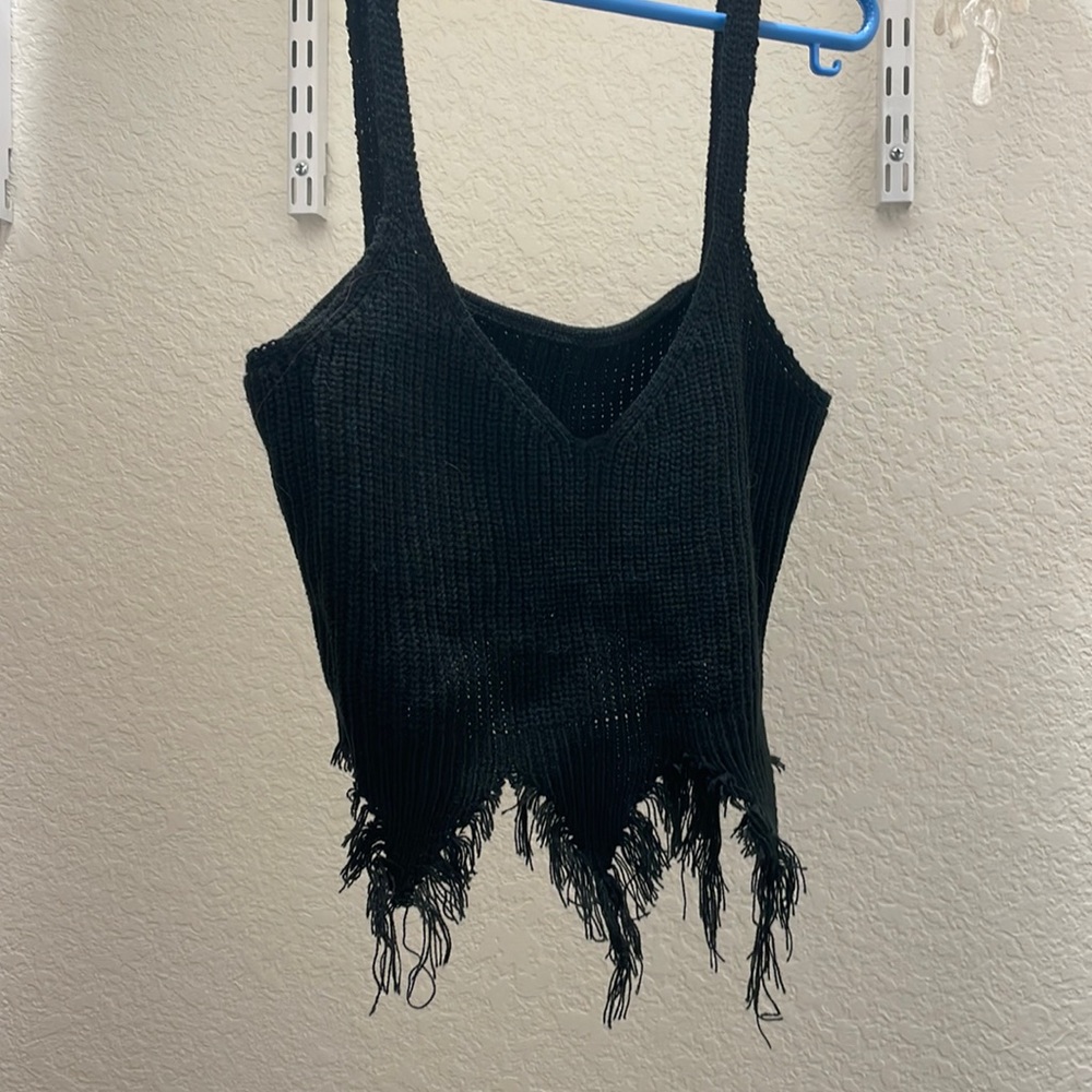 FRAYED BLACK SHEIN TANK TOP